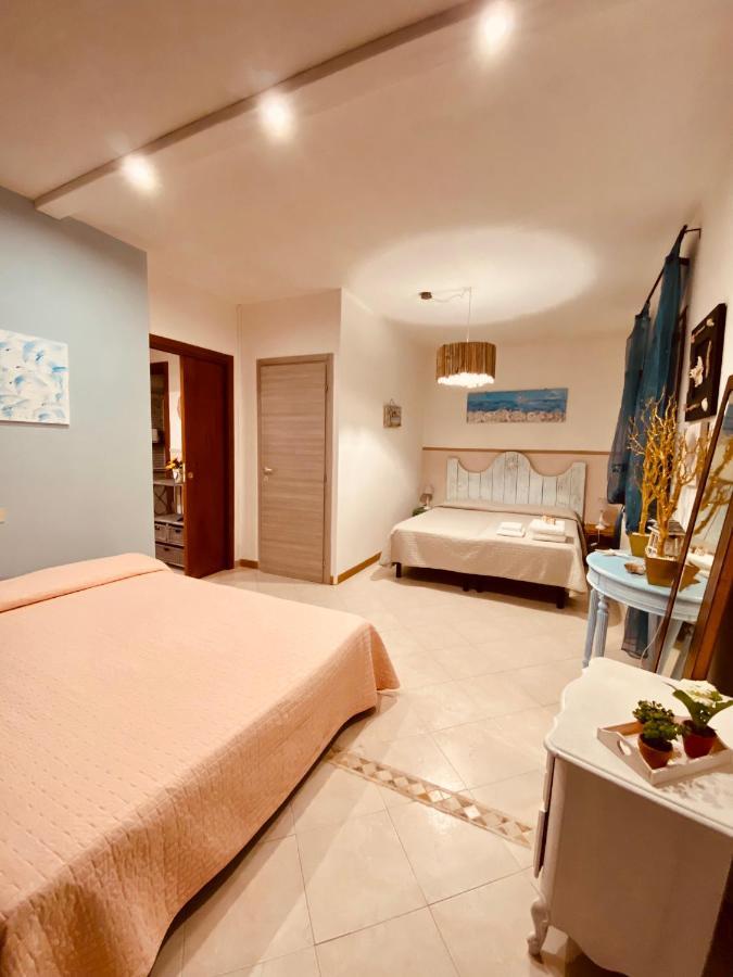 B&B Le Quattro Stagioni La Maddalena  Exterior photo